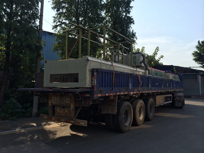 電梯板不銹鋼蝕刻機發(fā)貨，免費蝕刻工藝技術支持